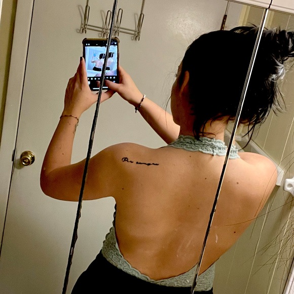 💓Wishlist💓 Lacey low neck&back bodysuit. Size S/M - Picture 6 of 7